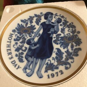 Santa Clara porcelain collectors plate